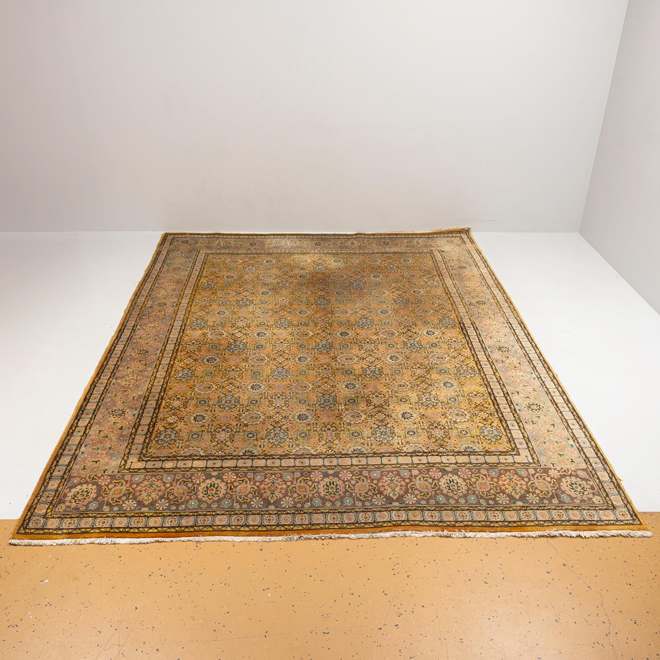 TEPPICH, orientalisch, Maße ca. 384 x 298 cm.