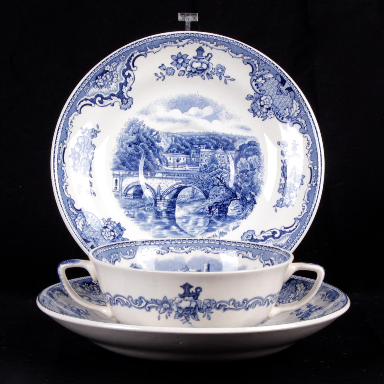 BULJONGSERVIS, 12 delar, porslin, Johnson Brothers, Old Brittish Castles, England.