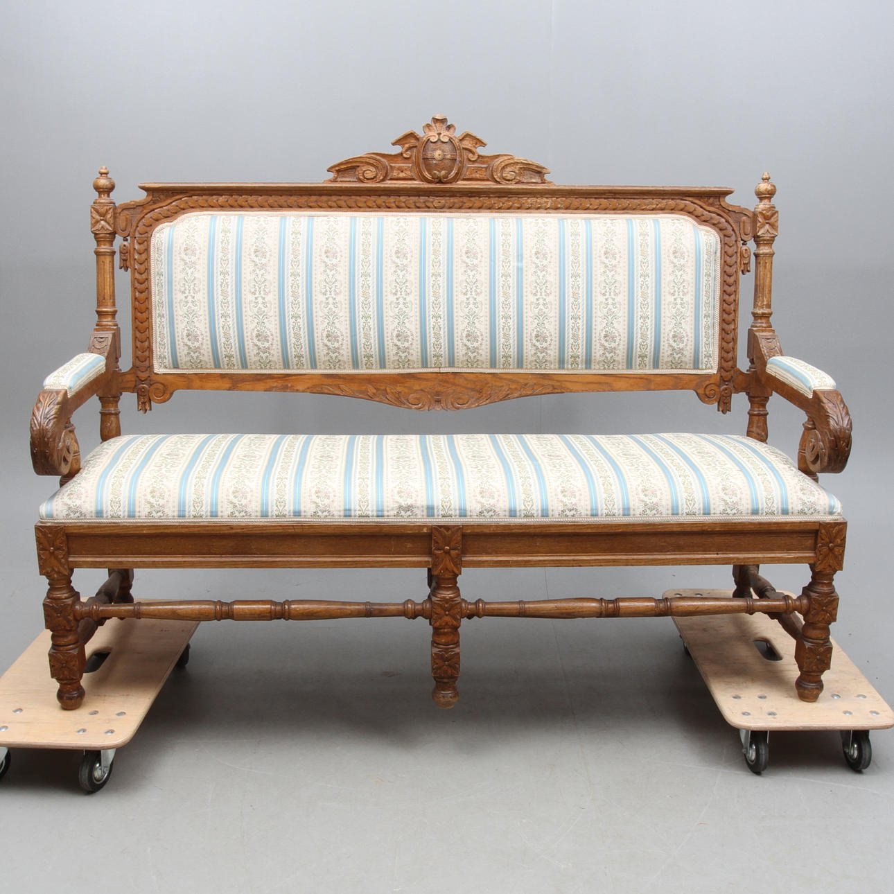 SOFFA, omkring sekelskiftet 1900.