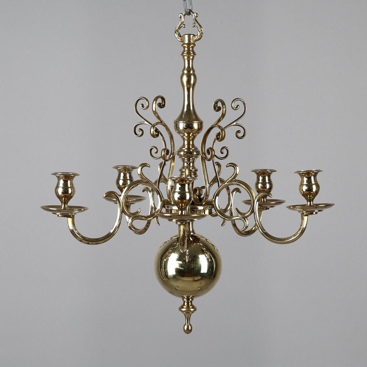 Ein „205" Skultuna Kronleuchter, Messing.