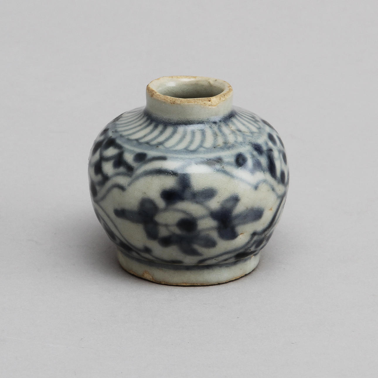 MINIATYRURNA, porslin, Kina, Ming (1368-1644).