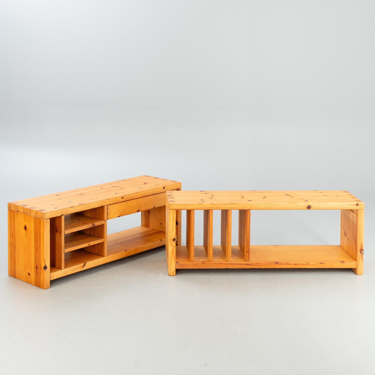 Aksel Kjersgaard, 2 benches/lowboards (2).