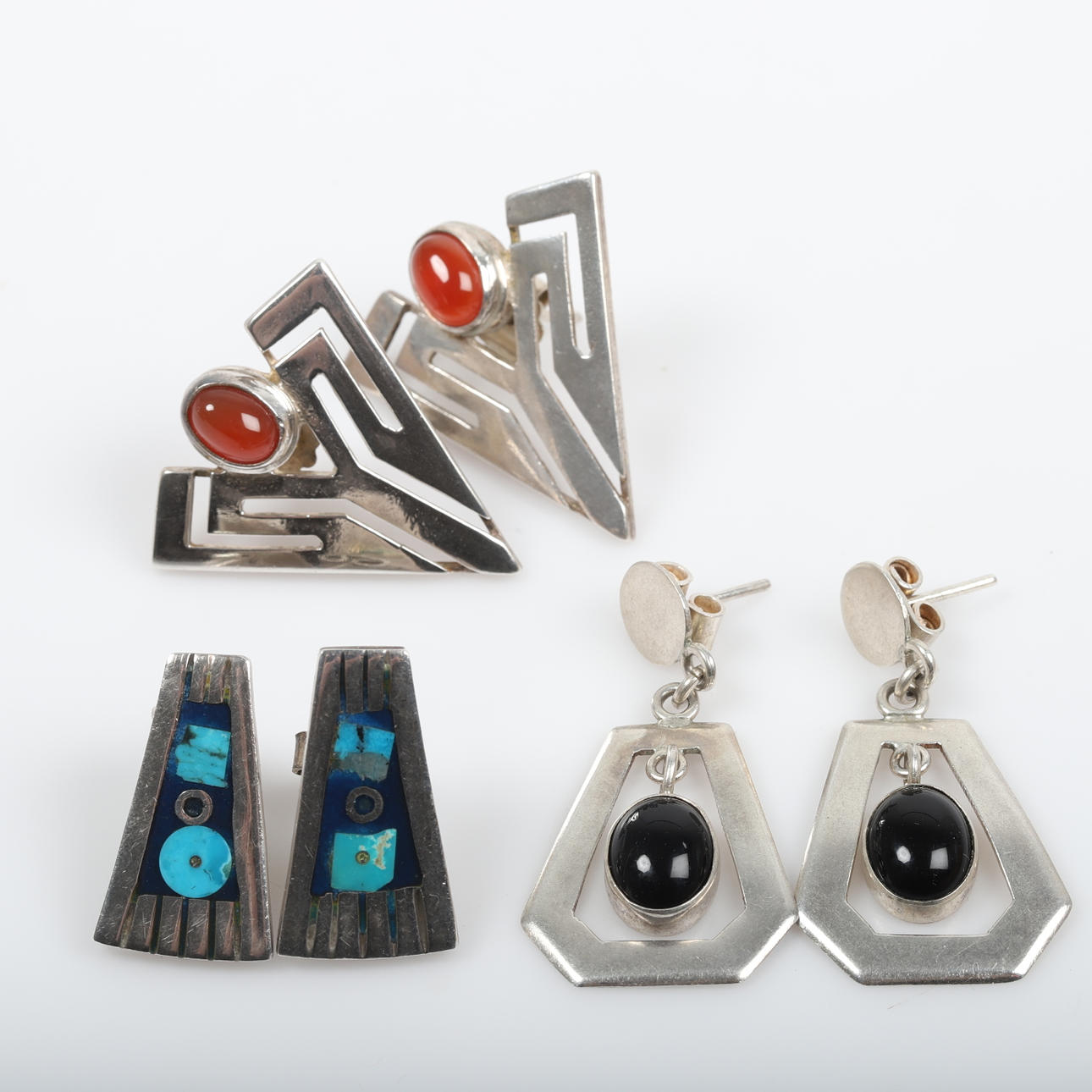 OHRRINGE, 3 Paar, Sterlingsilber mit Steinen.