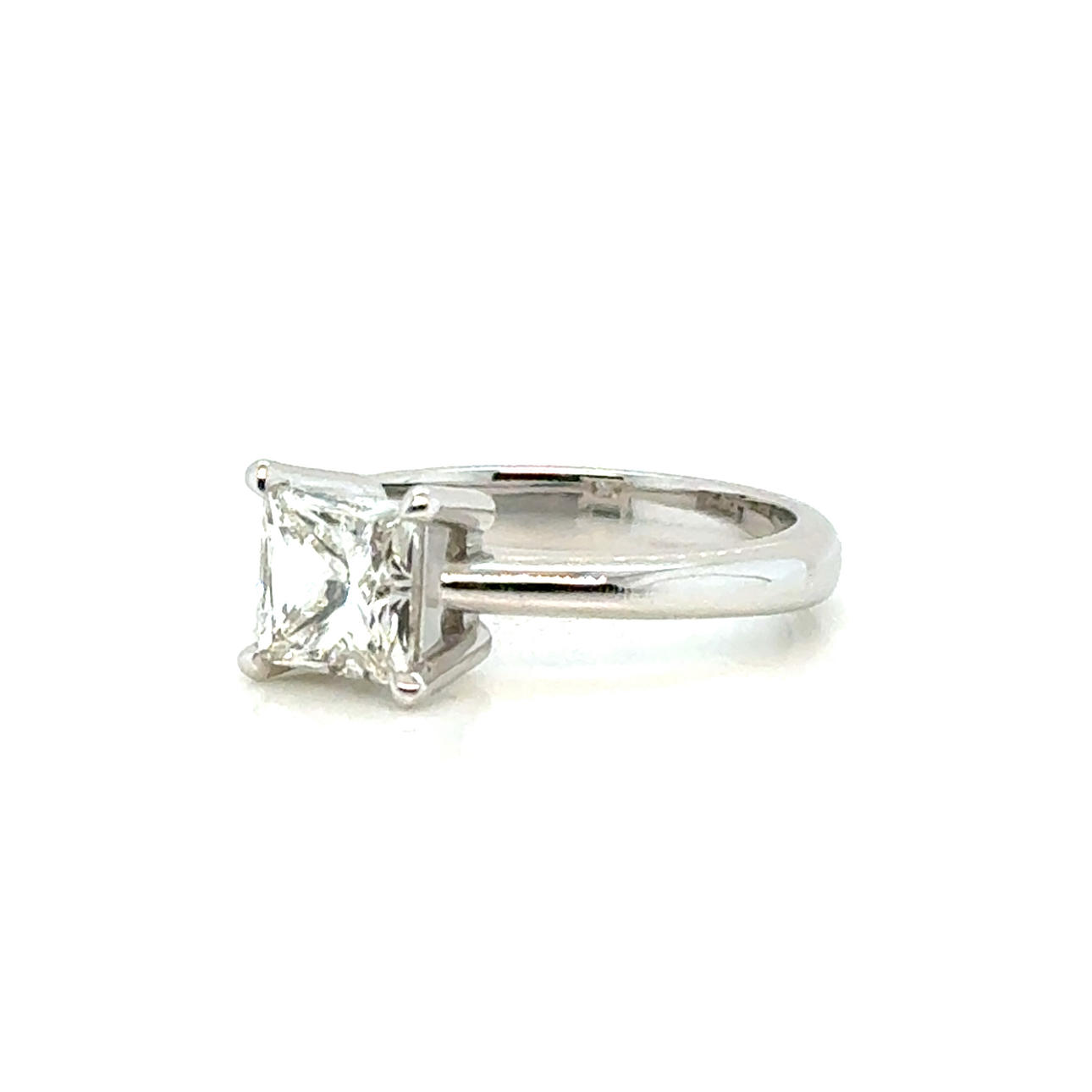 DIAMOND RING 18K, princess cut diamond approx. 1,62 ct.