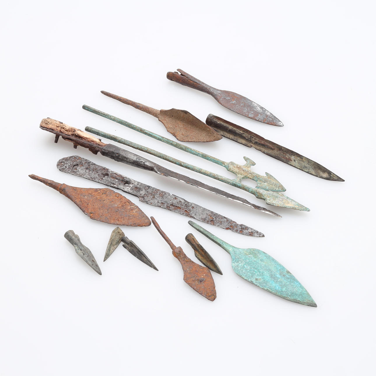 ARROWHEADS, 14 pcs, metal.