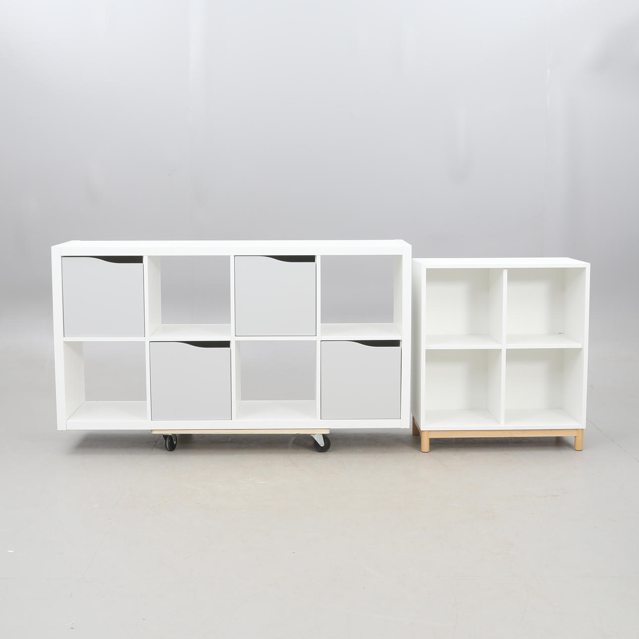 HYLLOR, två stycken, Ikea. Möbler - Skåp & Hyllor - Auctionet