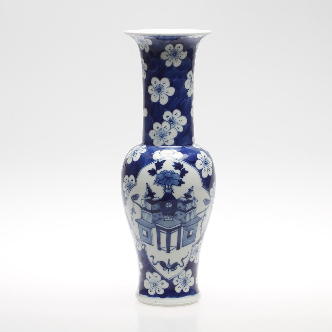 VAS, porslin, märkt med Kangaxi sex karaktärers märkning, 1800/1900-tal.