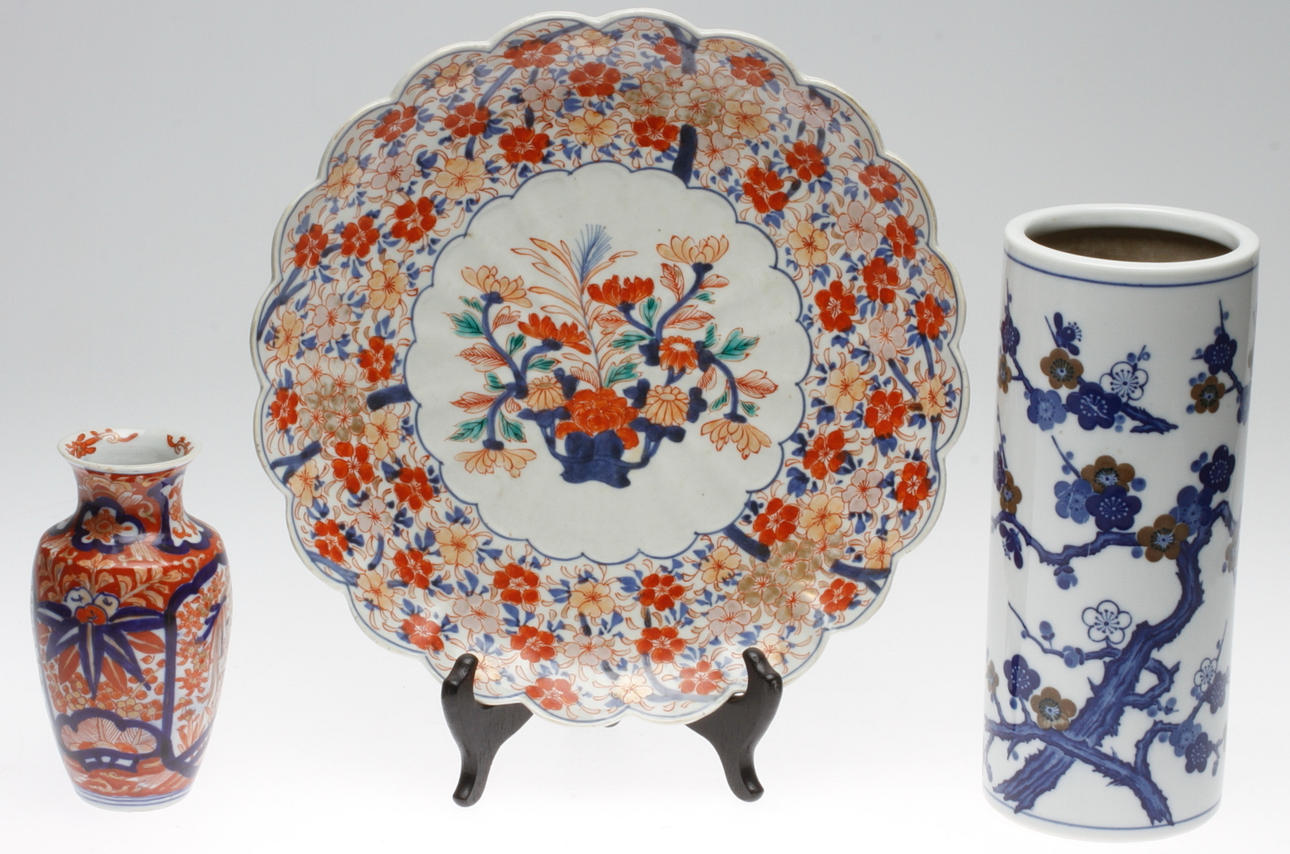 VASER OCH FAT, 3 delar, Kina/Japan, 1900-tal.