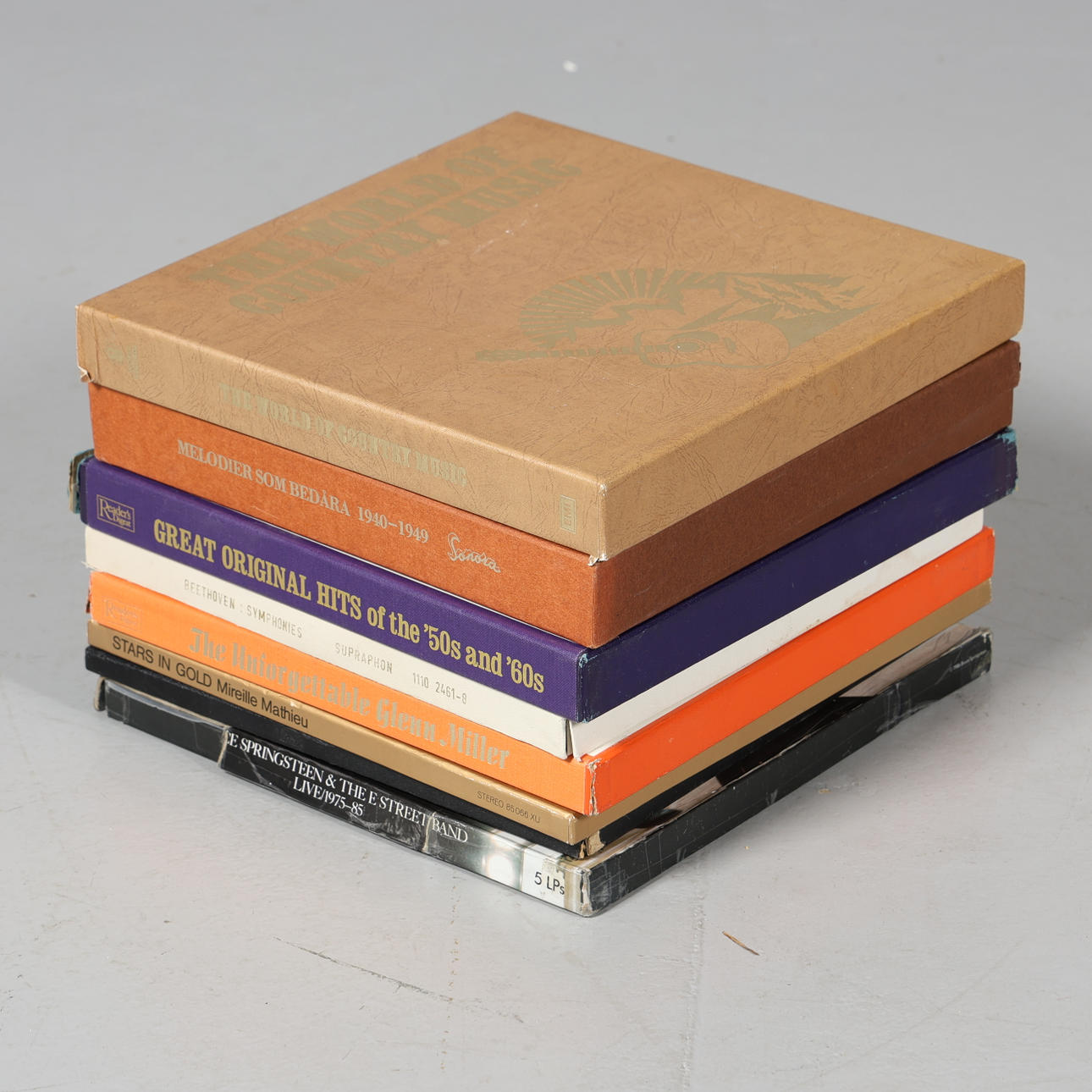 VINYYLILEVYT 7 kpl laatikot LP:llä.