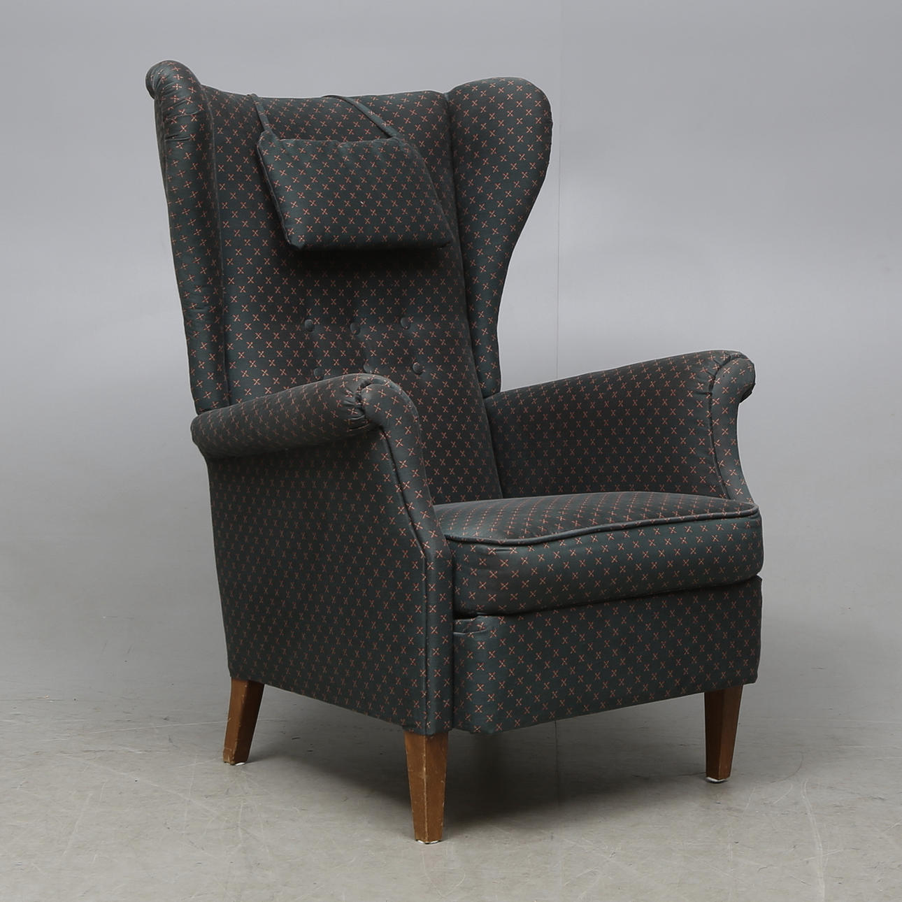 ÖRONLAPPSFÅTÖLJ, 1900-talets mitt. Lani, Malmö.