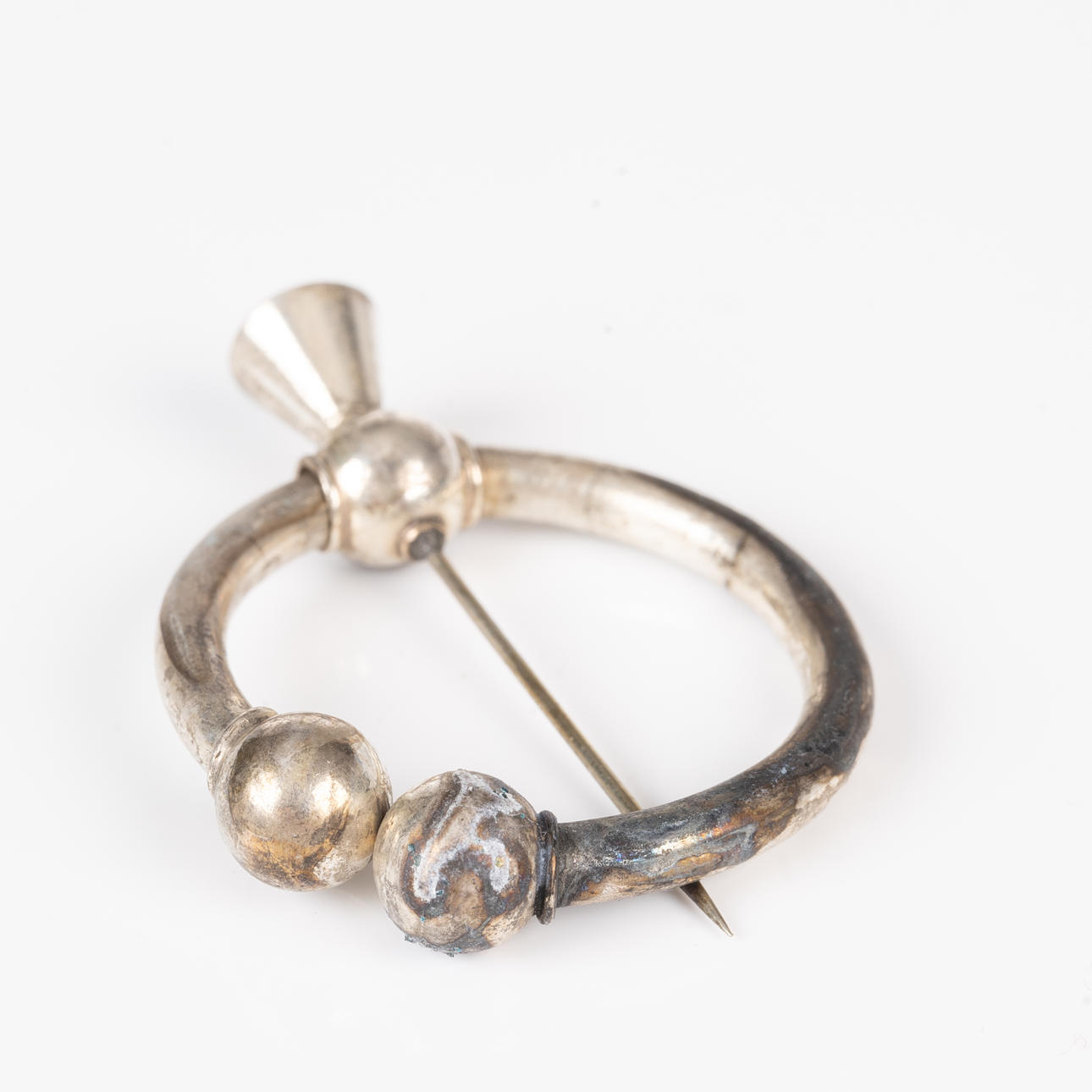 BROSCH, silver, dräktsmycke för folkdräkt.