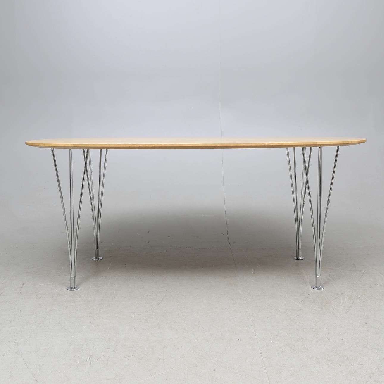 MATBORD, "Superellips", Bruno Mathsson, Piet Hein för Fritz Hansen, Danmark.