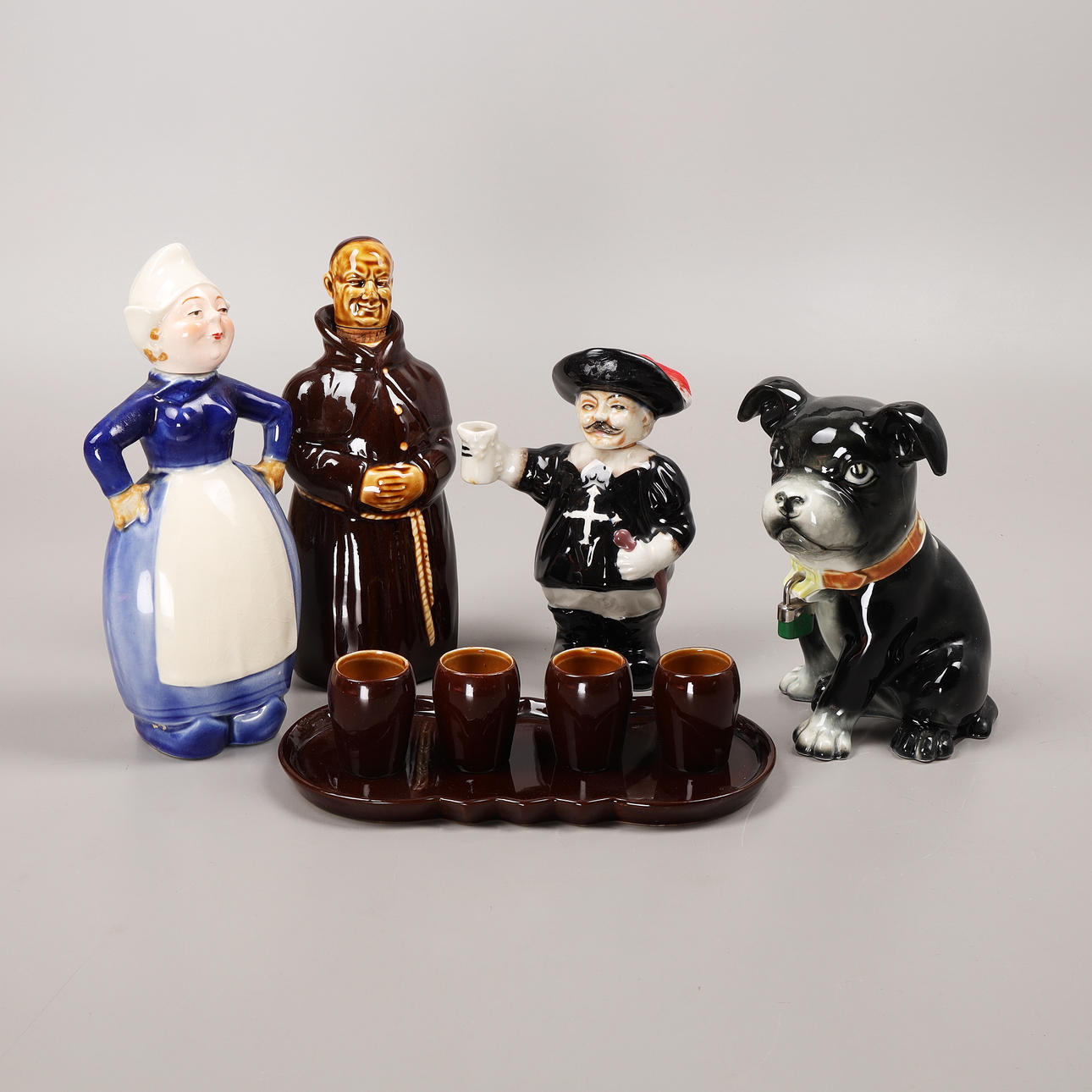 KARAFFER, SPARBÖSSA mm, porslin, 1900-talets mitt.