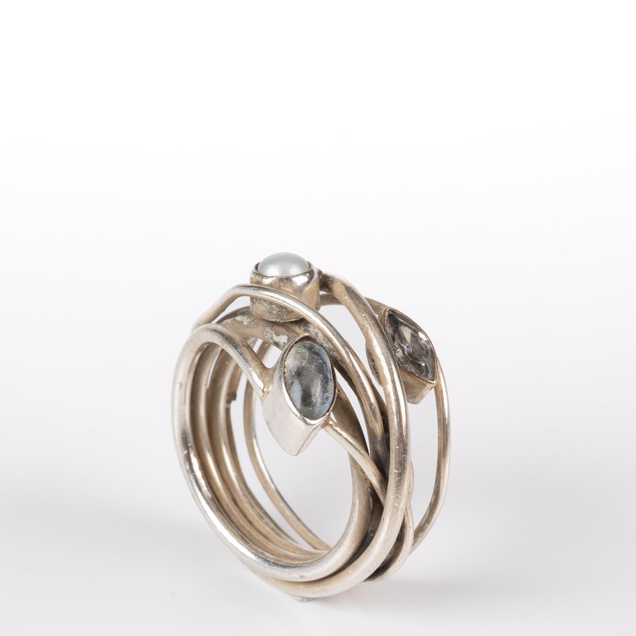 RING, sterling silver with two stones and pearl.