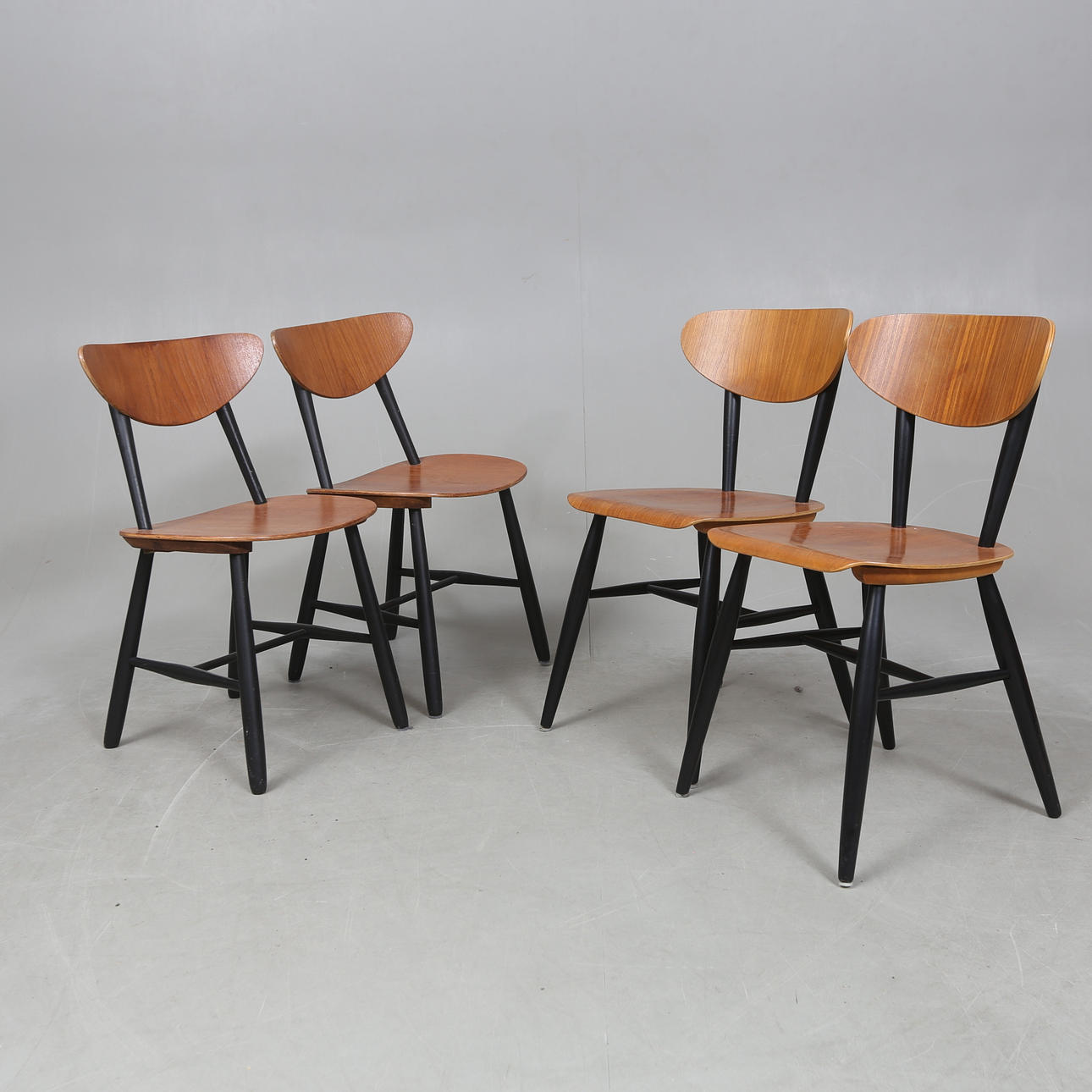 Tuoleja, 2 paria, 1950-60-luku.