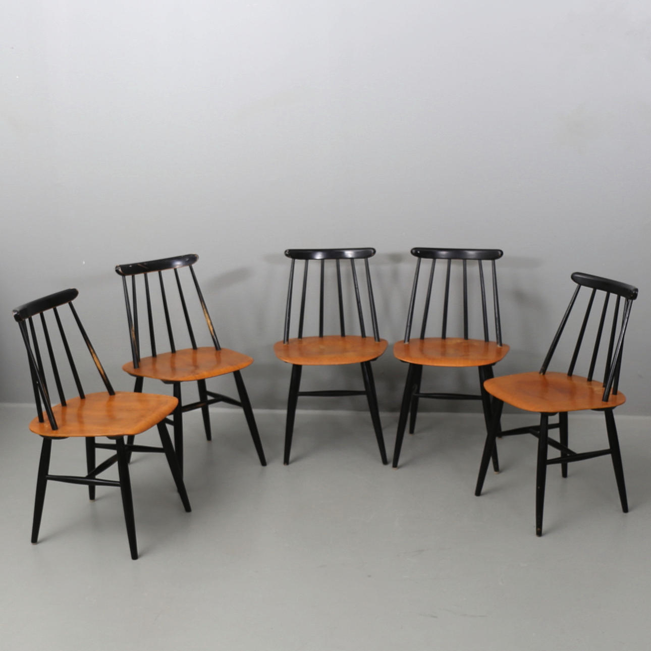 STOLAR, 5 st, pinnstolar, Fanett 55 T, Ilmari Tapiovaara för Edsbyverken, 1950-tal.