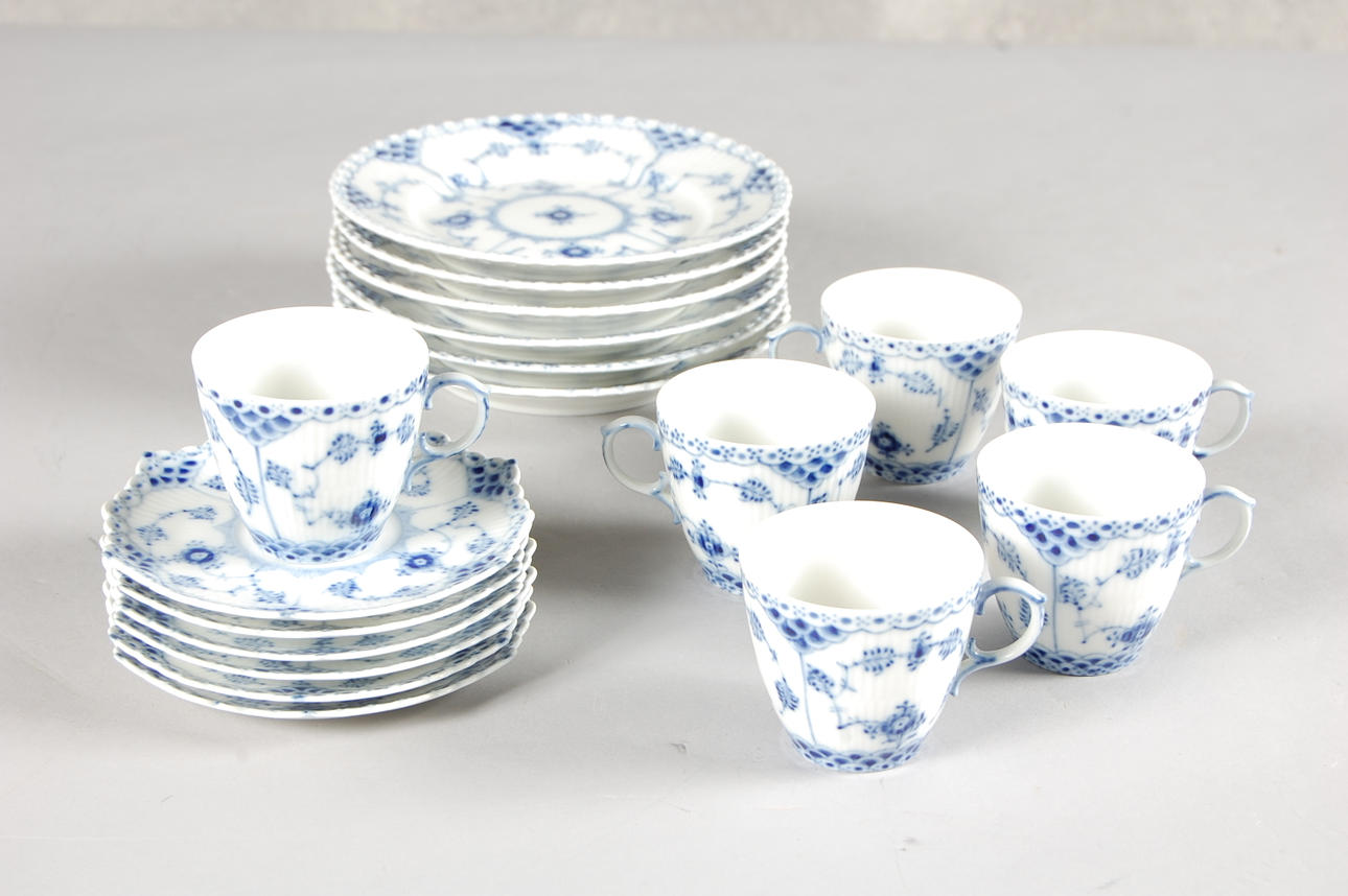 ESPRESSOKOPPAR ,18 delar, Musselmalet, stämpel 1957.