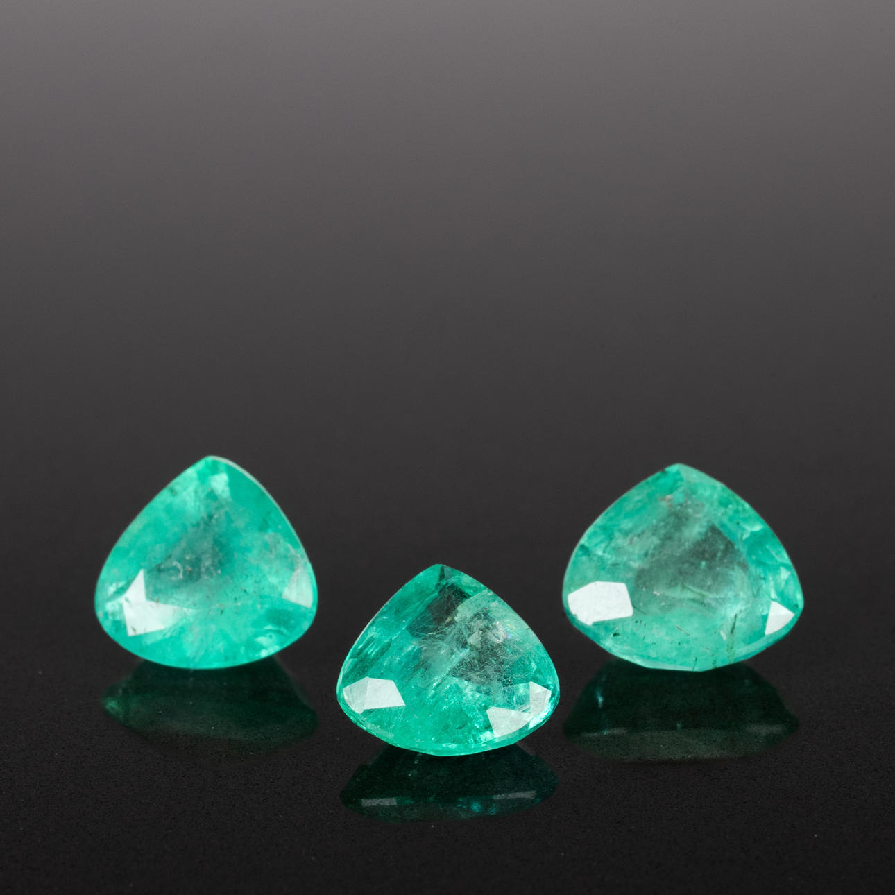 SMARAGDIT, 3 kpl, 6,70 ct.