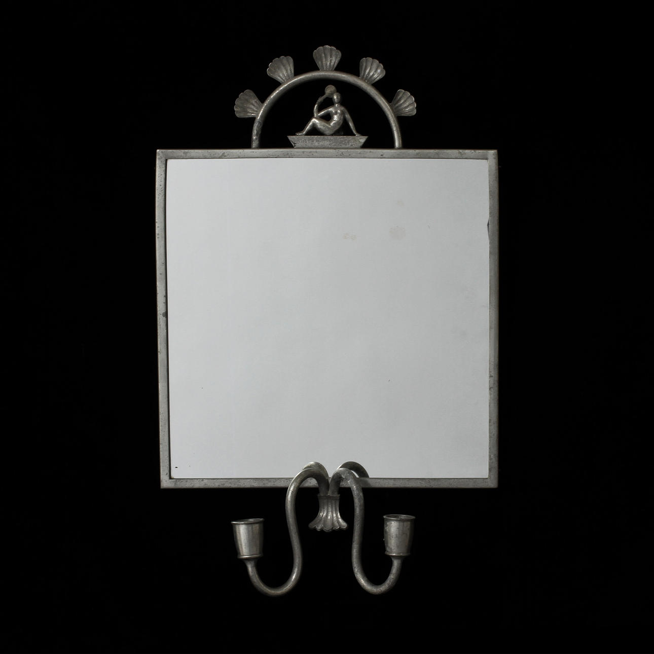 NILS FOUGSTEDT. Spegellampett, Firma Svenskt Tenn, Stockholm 1930.