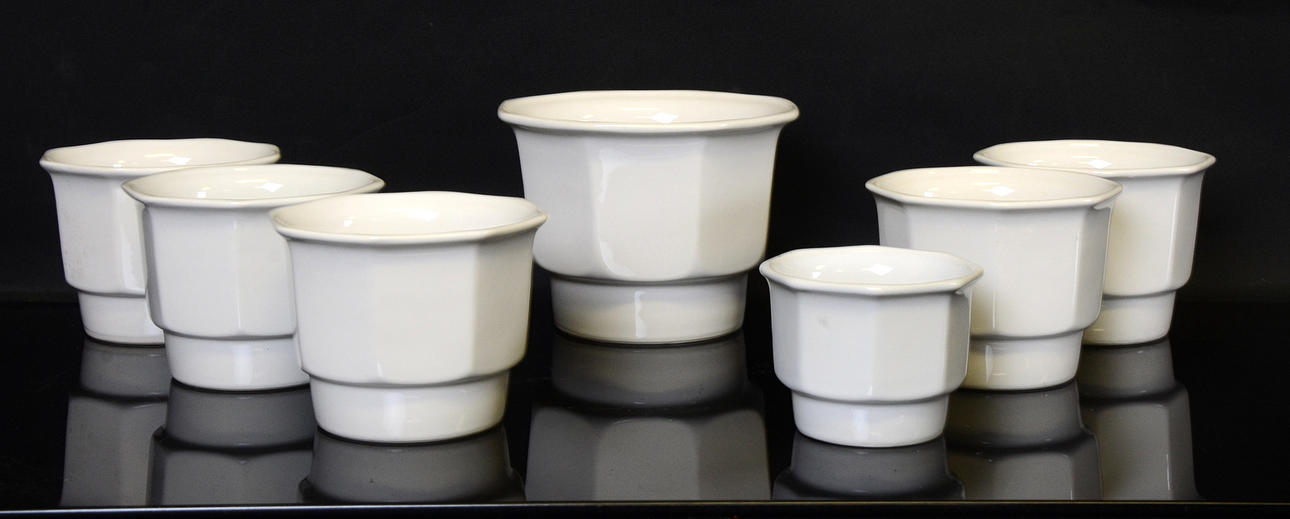 KARIN BJÖRQUIST. Ytterkrukor, 7-stycken, "Octavia", Gustavsberg.