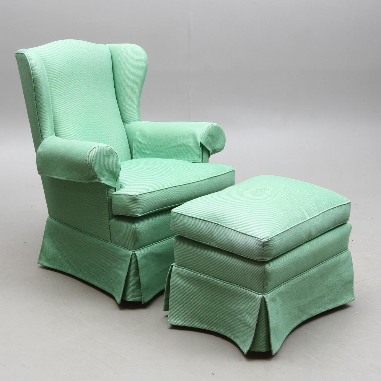 FÅTÖLJ samt FOTPALL, Jio möbler, 19/2000-tal.