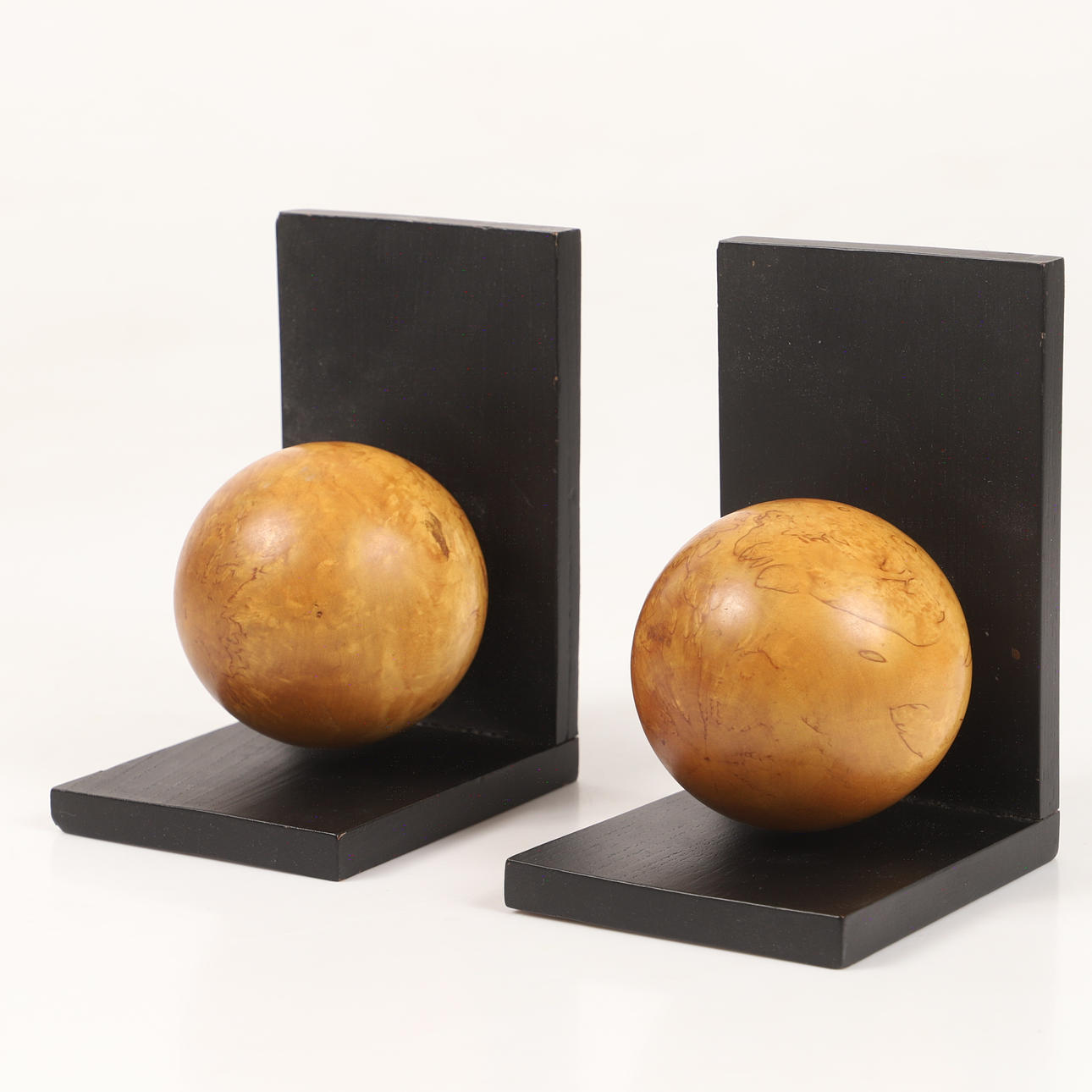 BOGHOLDER, et par, træ, 1900-tallet.