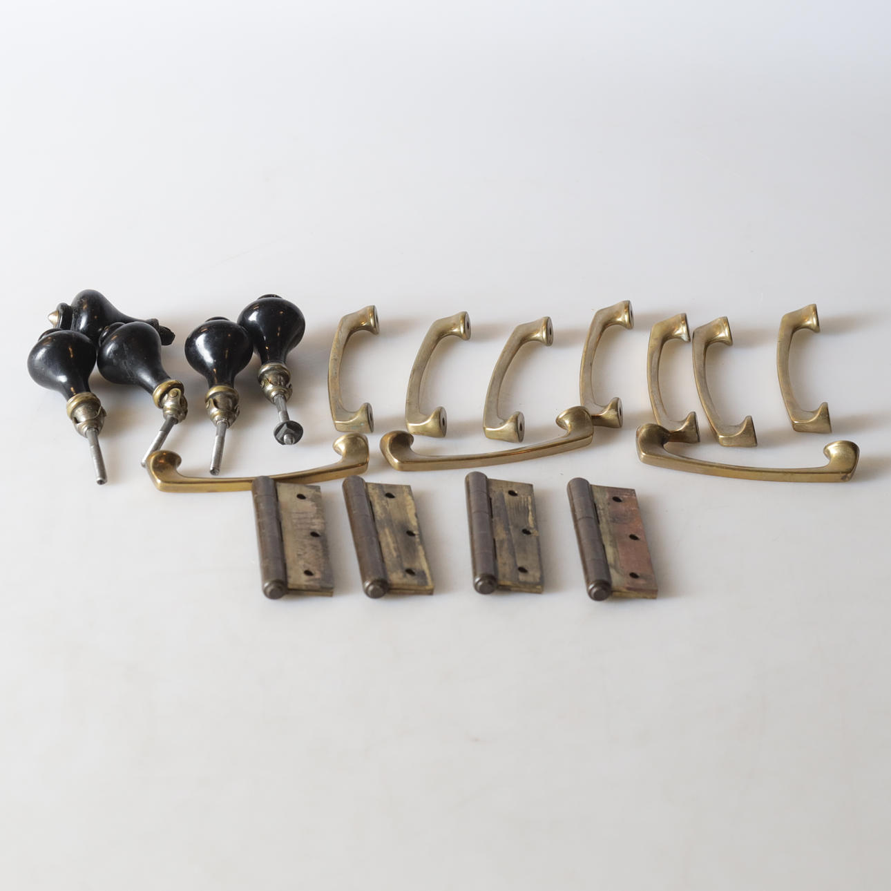 RACORES DE LATÓN, aproximadamente 20 piezas.