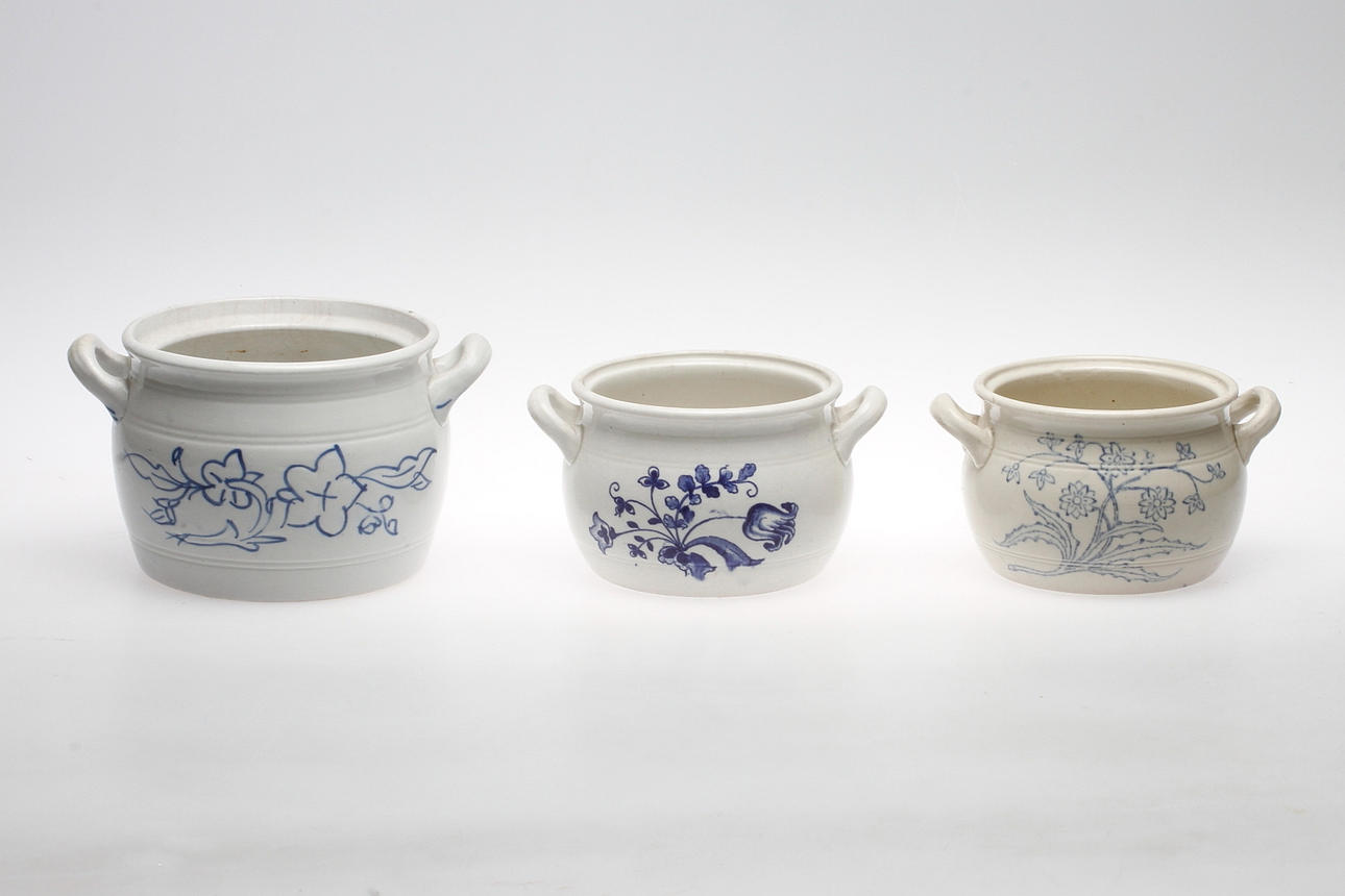 KRUKOR, 3 st, stenmassa, Gustafsberg och Rörstrand, 1900-tal.