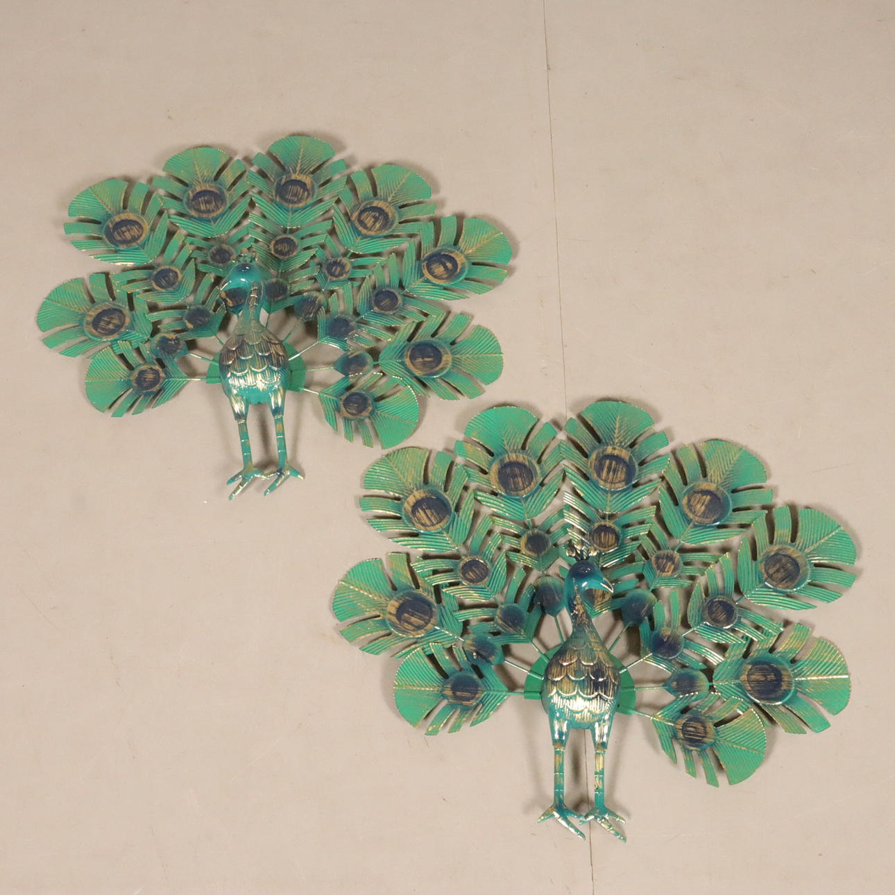 VÄGGDEKORATION 1 par "påfåglar" metall.