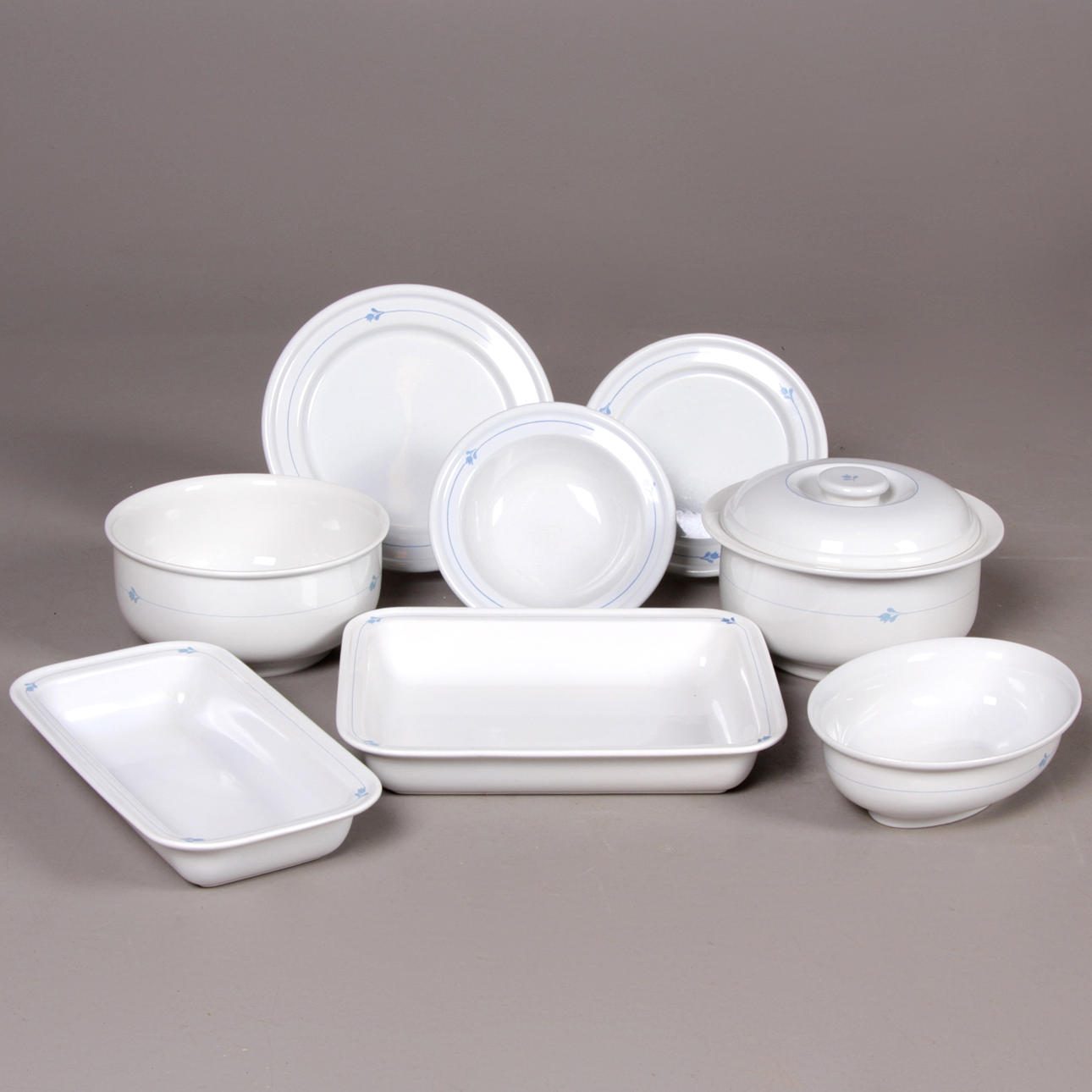 SERVISDELAR, 28 delar, porslin, "Bell", Karin Björquist, Gustavsberg.