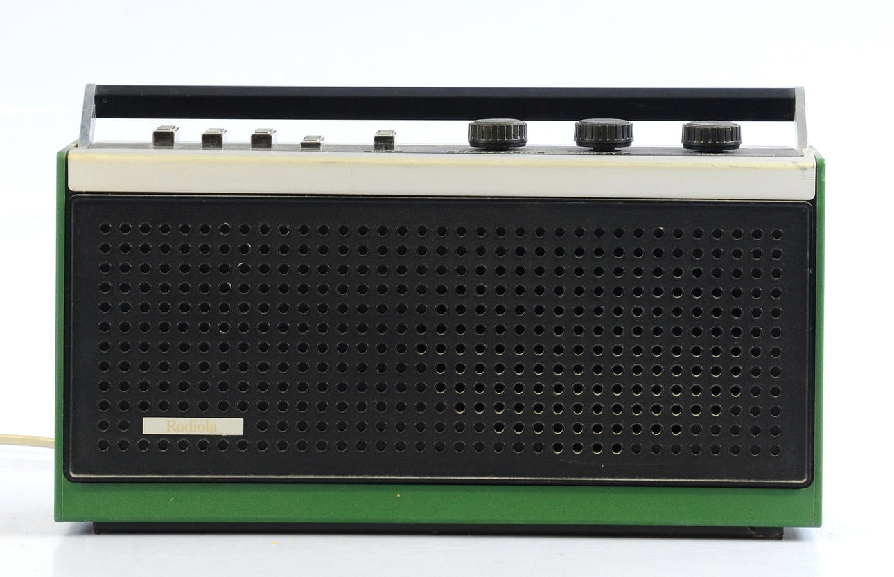 TRANSISTOR RADIO, Radiola, 1970/80s.