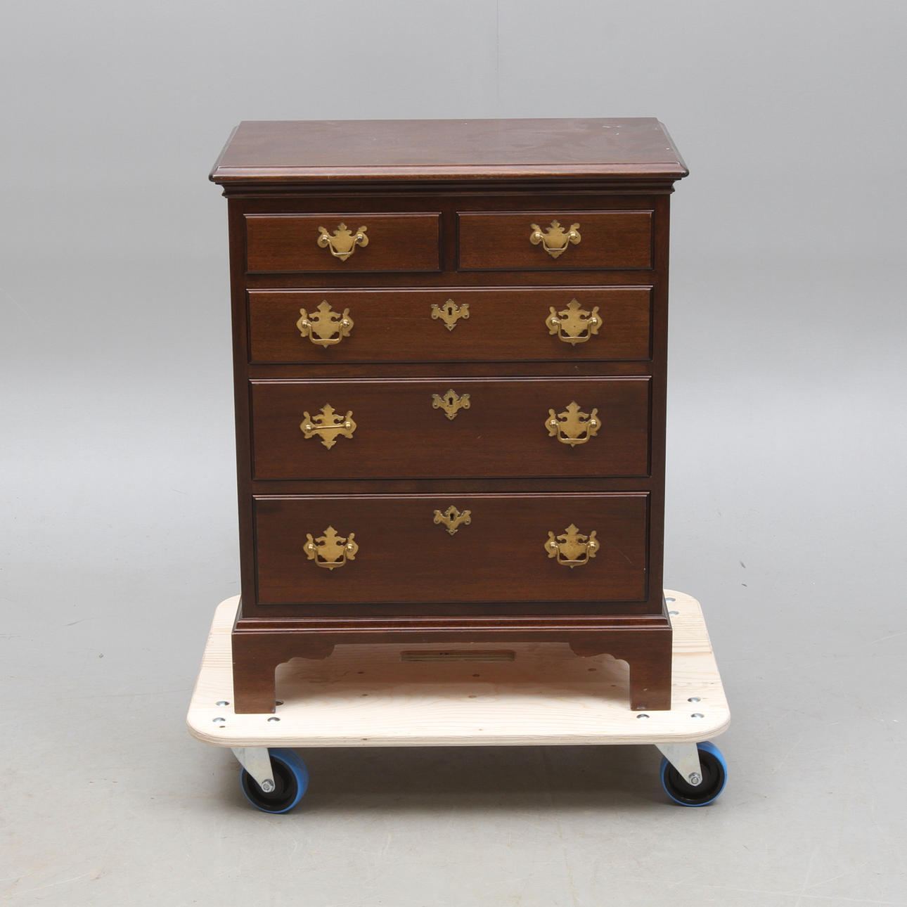 BYRÅ, engelsk stil, 19/2000-tal.