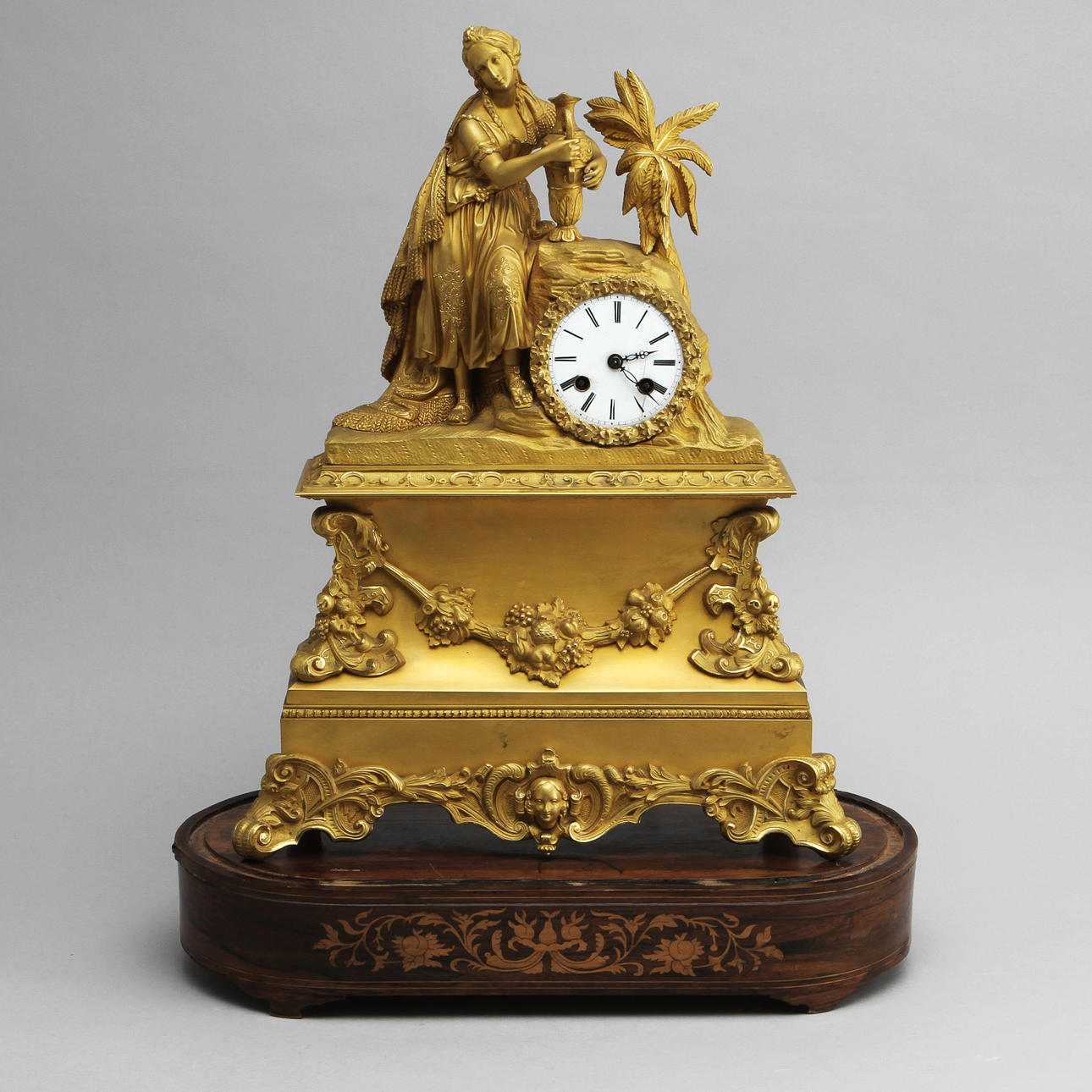 BORDSPENDYL, brännförgylld brons, senempire, Frankrike, 1800-tal.