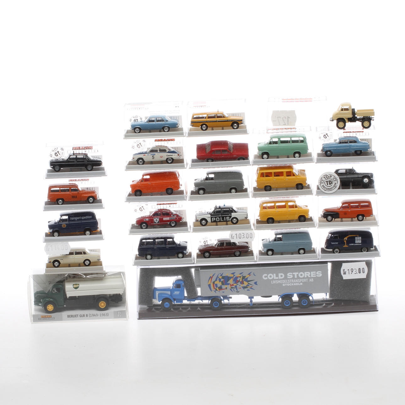 MODELLBILAR BREKINA cirka 25 stycken. Originalkartong.