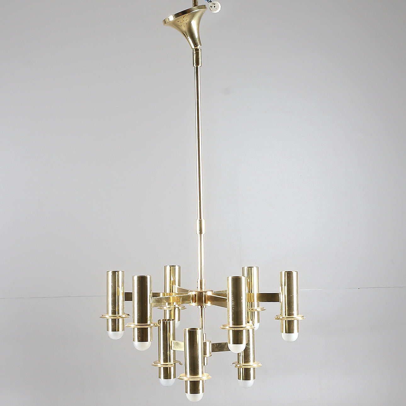 TAKLAMPA, mässing, Vest, Österrike, 1900-talets andra hälft.