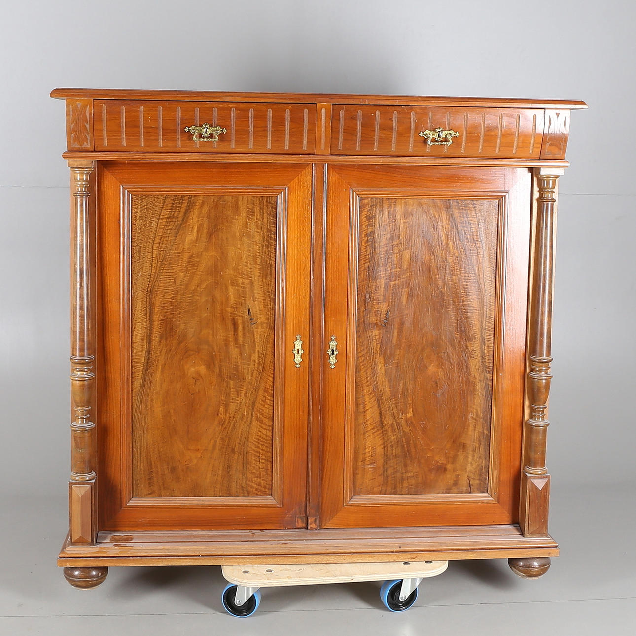 SKÅP, trä, 18/1900-tal.