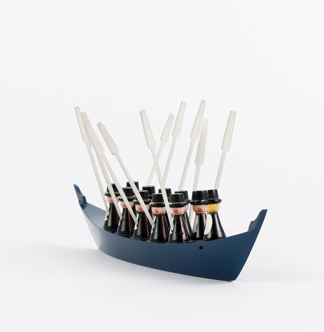 KYRKBÅT Lisbeth Jobs och Lillebror Söderlund.