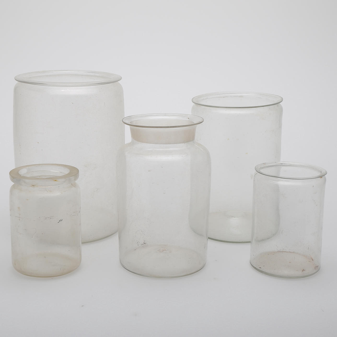 GLASBURKAR, 5 st varav 1 st Sandviks Glasbruk, 1800/1900-tal.