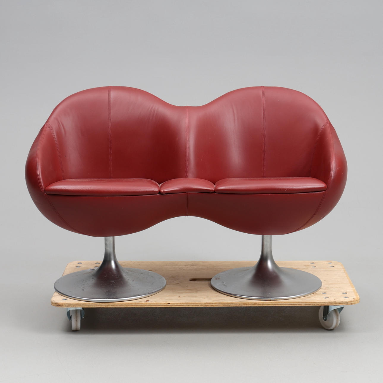 SOFA. A 20th century 2-seater, Johansson design.