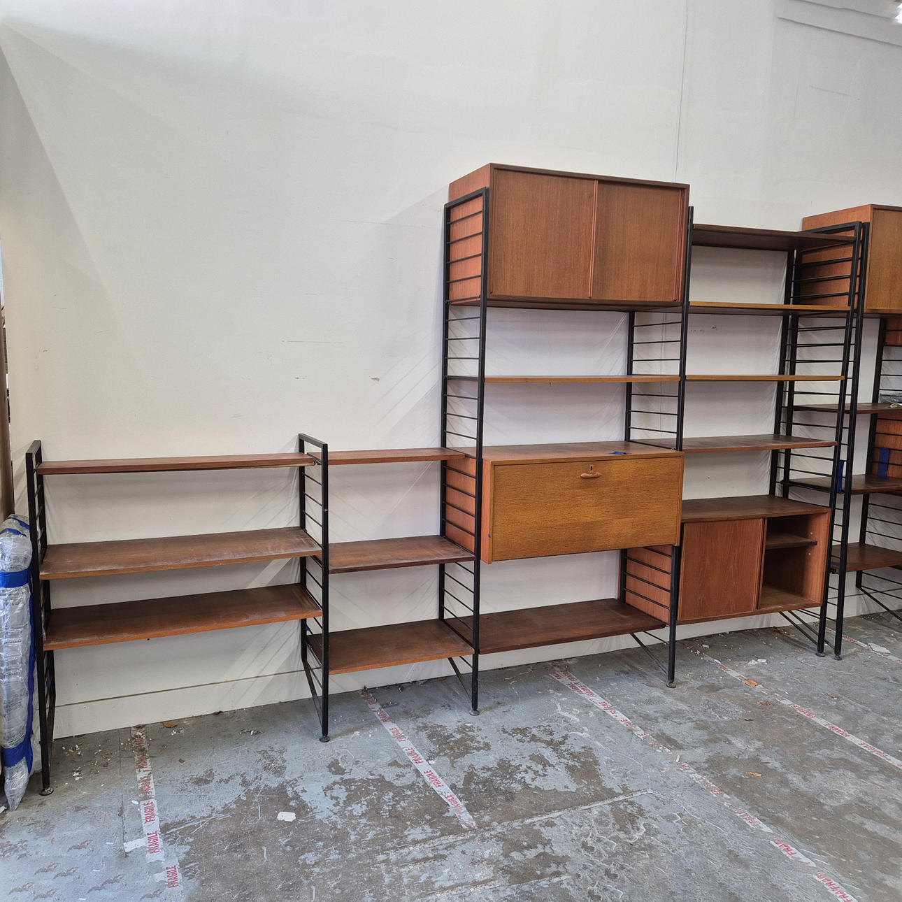 LADDERAX SHELVING, FIVE BAYS. Furniture - Other - Auctionet