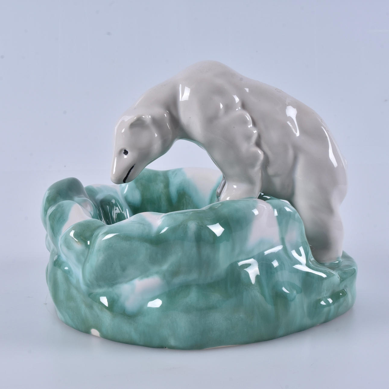 KULHO, posliini, jääkarhu, 1900-luku.