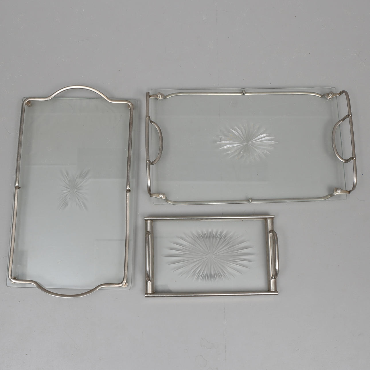 GLASBRICKOR, 3 st, med metallhandtag.