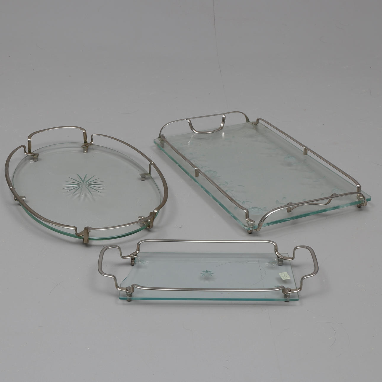 GLASBRICKOR, 3 st, med metallhandtag.