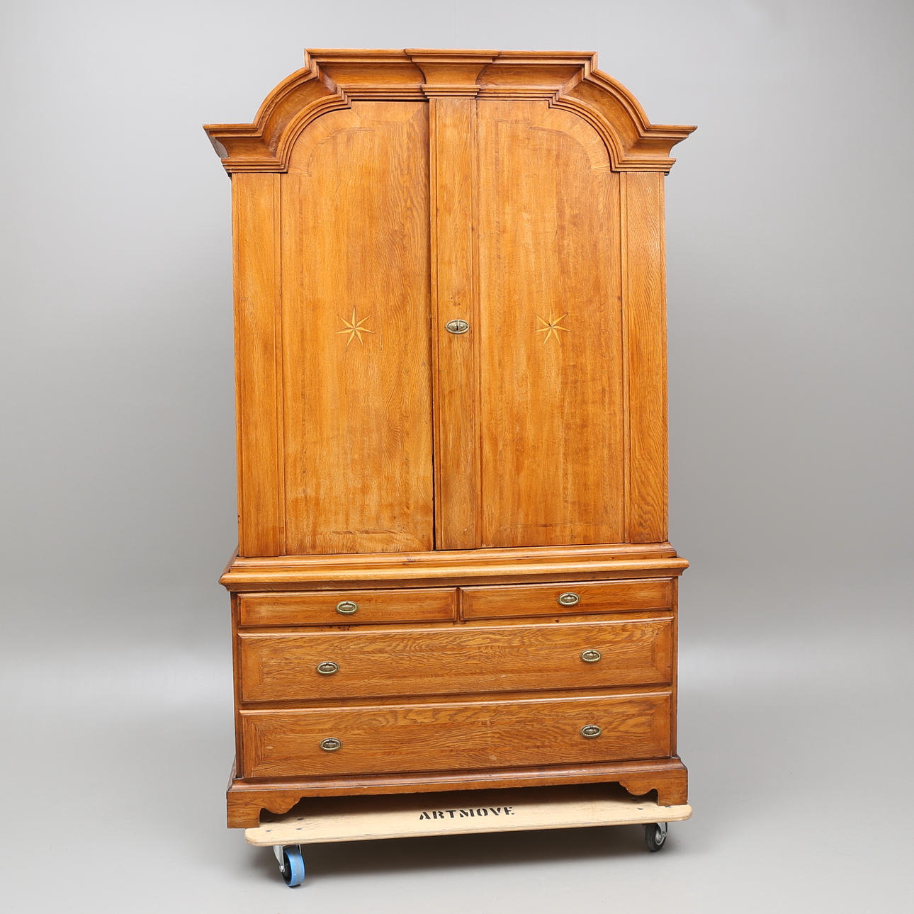 SALSSKÅP, med smålandsstjärna, 1800-tal.