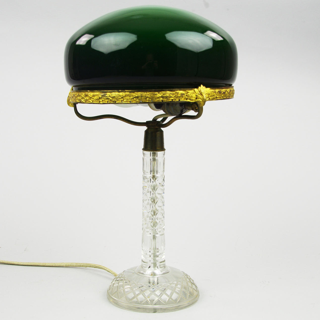 BORDSLAMPA, glas/mässing, Srtrindbergsmodell, 1900-tal.