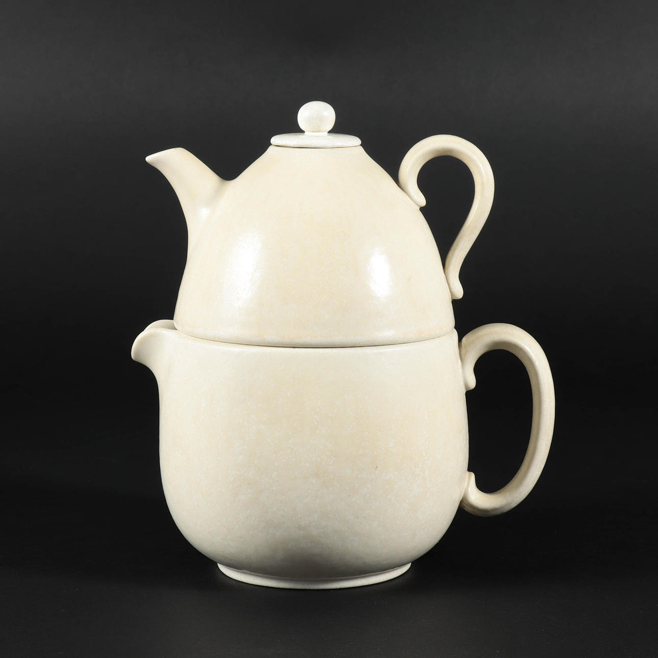 GUNNAR NYLUND. TEKANDE, 2 dele, stentøj, Rörstrand.