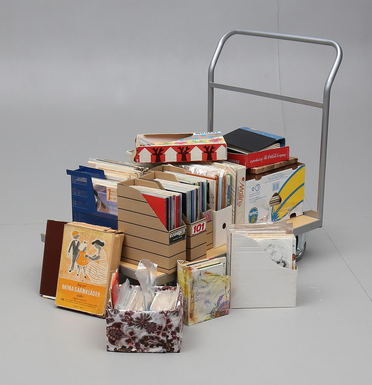 SAMLING SYTTILLBEHÖR, 1900-tal.