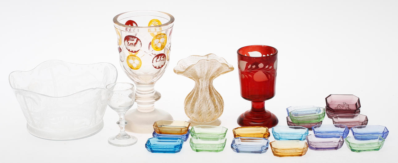 GLASFÖREMÅL, 24 delar, bl.a. böhmiskt glas., SKÅL, Orrefors, 1800-1900-tal.