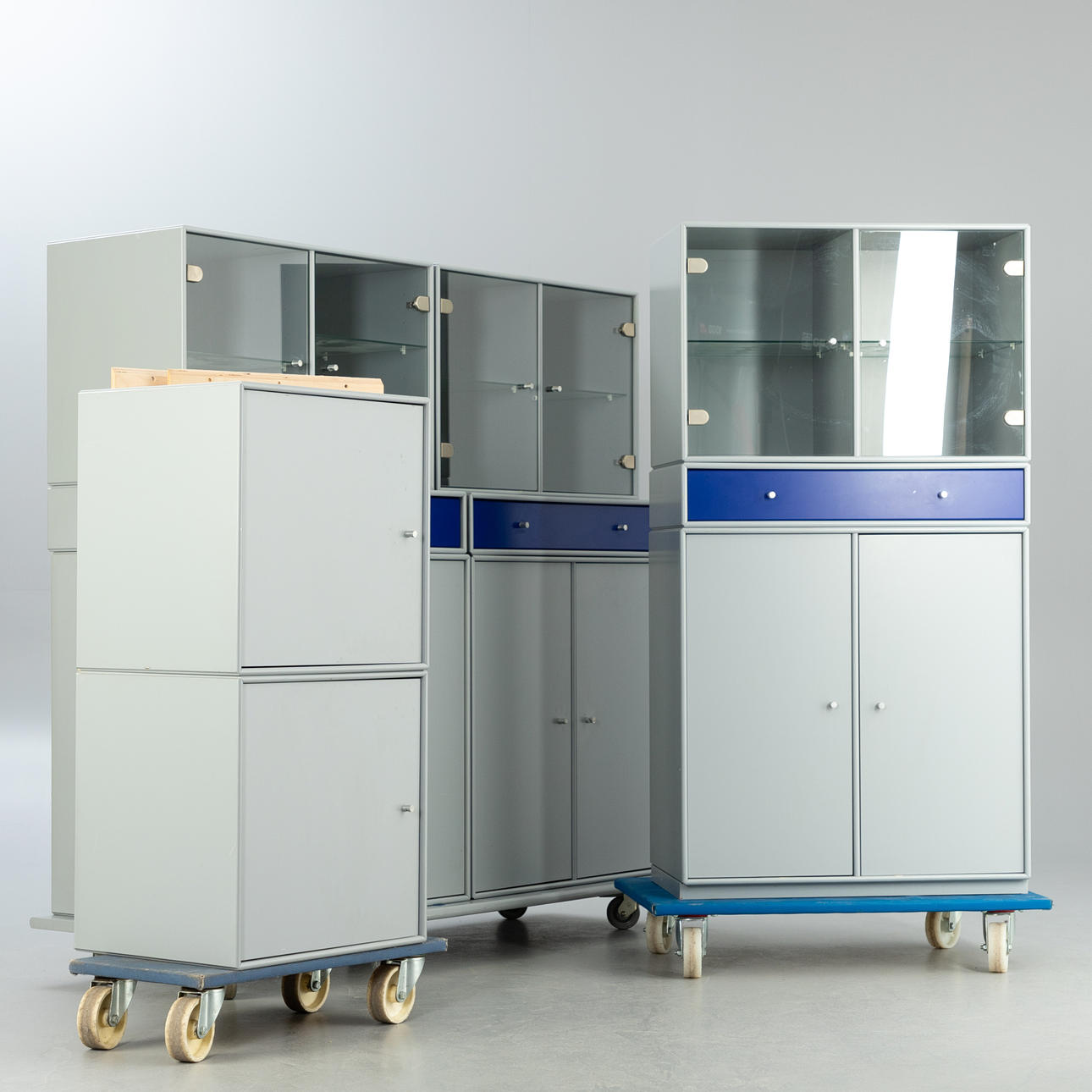 Peter Lassen for Montana, office modules (12).