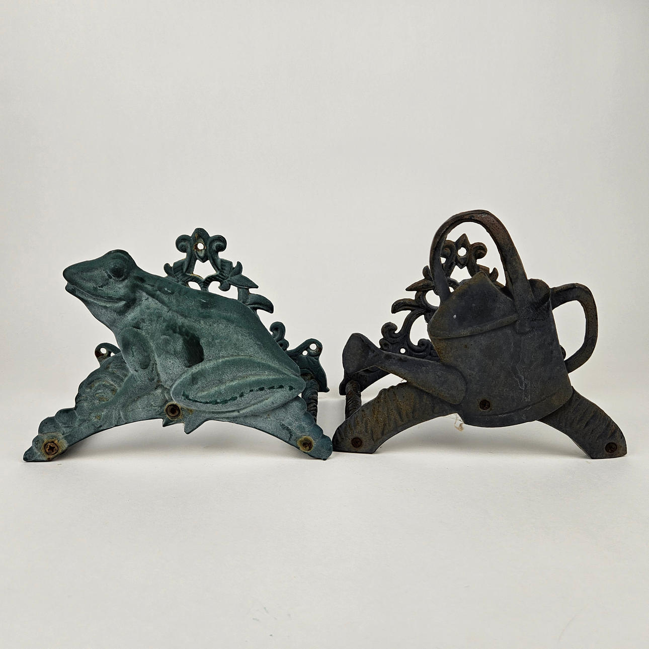 Slangeholdere, 2 stk, metal, moderne.